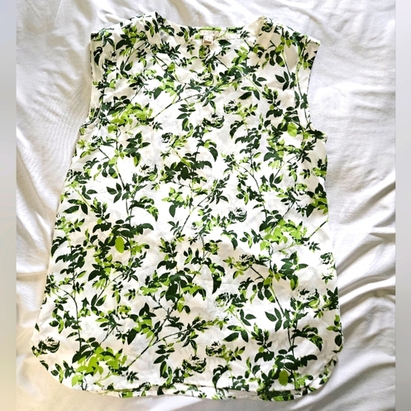 J. Crew Tops - J.Crew Women's Leaf Patterned Sleeveless Top in Green and White Size S